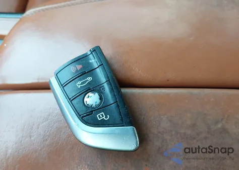 2016 BMW X6 M z USA, uszkodzony, nr VIN 5YMKW8C56G0R43623